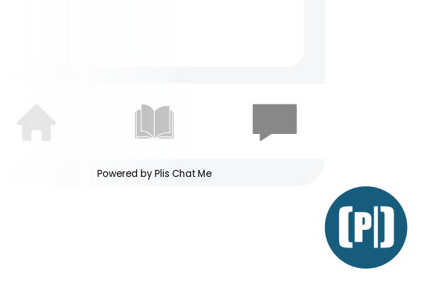 Una interfaz blanca con tres iconos grises: una casa, un libro abierto y un globo de diálogo. Debajo de ellos aparece el texto "Powered by Plis Chat Me", destacando la mejor atención al cliente IA y una excelente alternativa a Manychat en español.